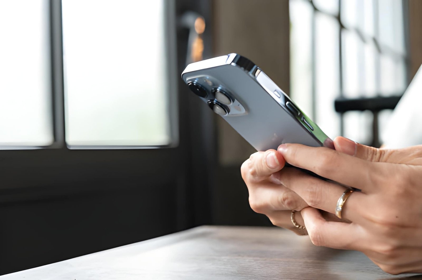 iPhone с eSIM: список моделей и настройка Dual SIM